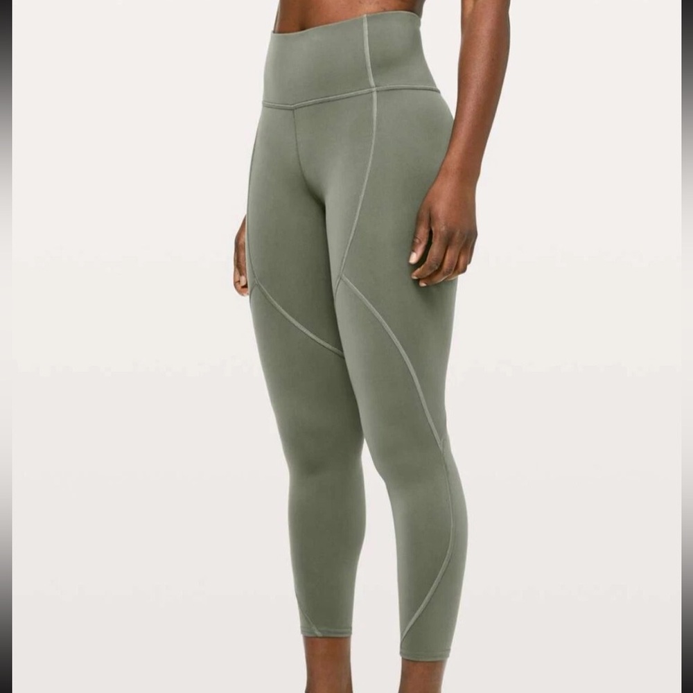 Lululemon Women's Size 10 To The Beat 24" Grey Sage Yoga Athleisure Workout